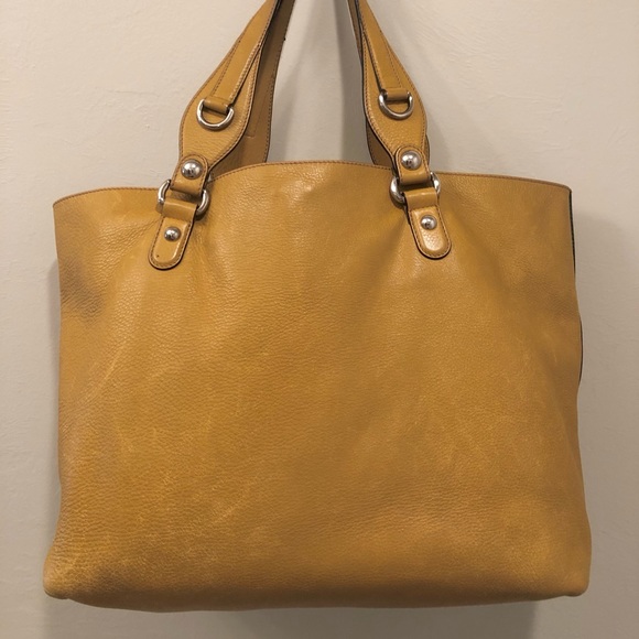 Authentic Gucci Handbag - Picture 2 of 9